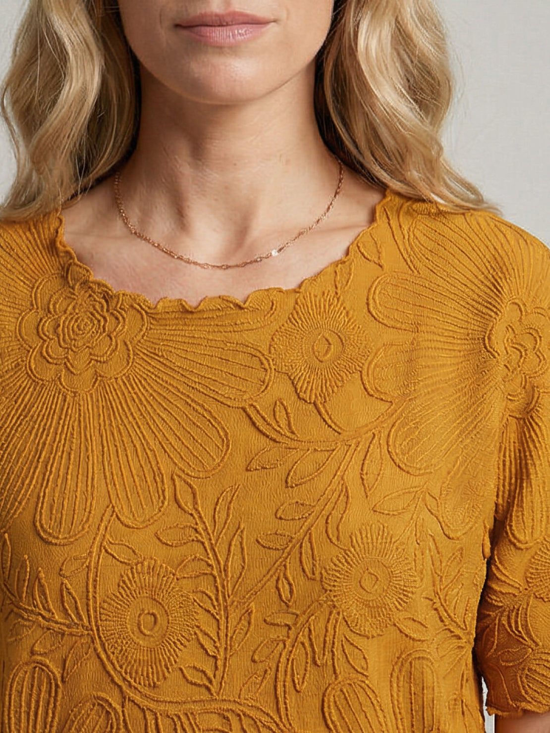 花卉提花百褶上衣